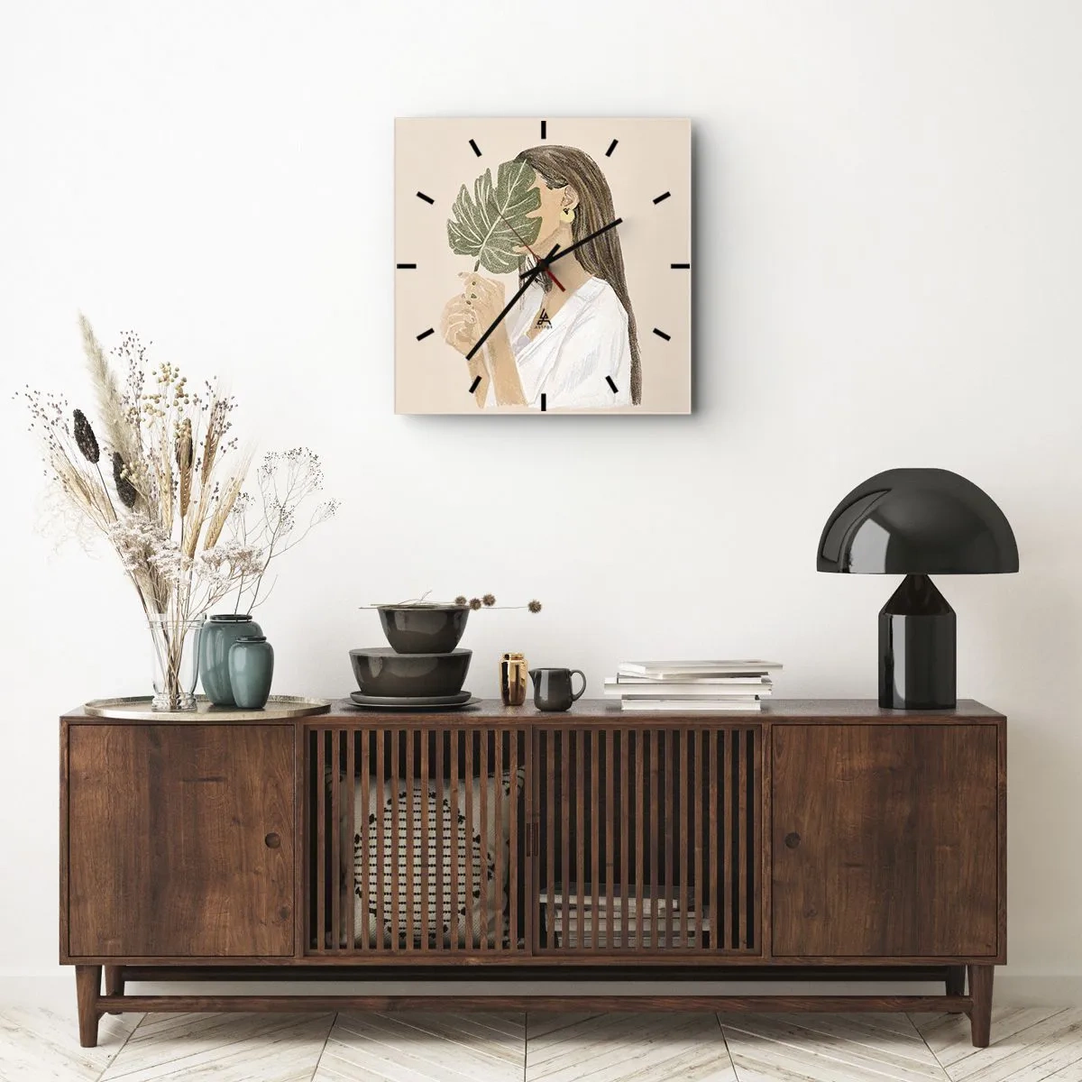 Ceas de perete - Ceas pe sticlă - Portret misterios cu un evantai - 30x30 cm