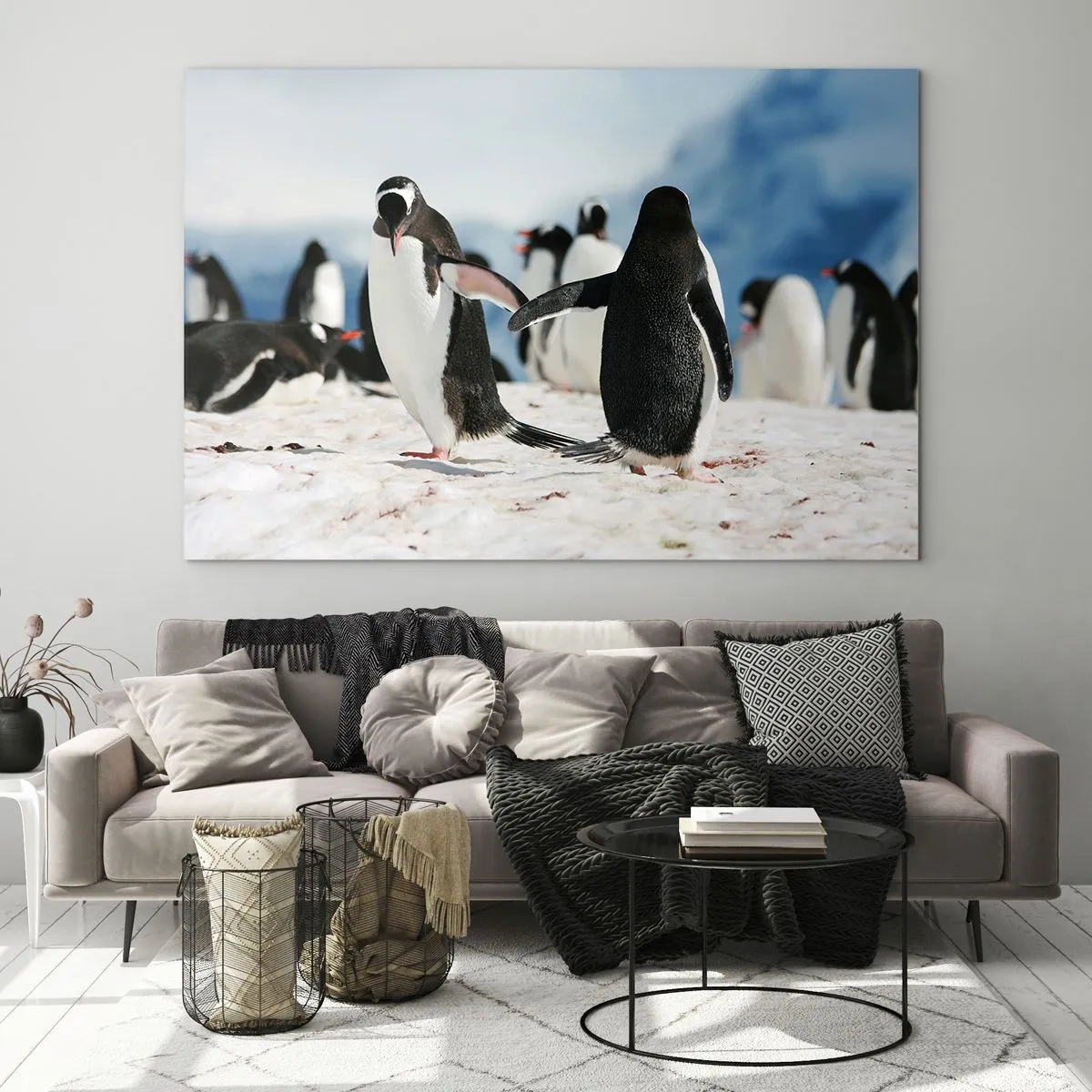 Tablou pe sticlă - Pinguini în zăpadă într-un peisaj polar - 70x50cm - Dansul în zăpadă - Decorațiune modernă pentru perete pentru living și dormitor ARTTOR