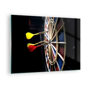 Tablou pe sticlă - Darts care lovesc o țintă într-un mediu întunecat - 70x50cm - Direct la subiect - Decorațiune modernă pentru perete pentru living și dormitor ARTTOR
